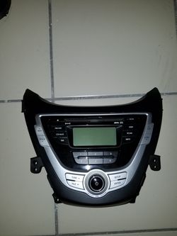 Hyundai elantra 11-14 Radio