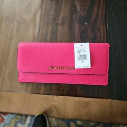Michael Kors Ultra Pink Wallet