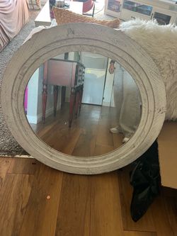 Wall mirror