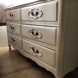 Dresser  Good  Condition 