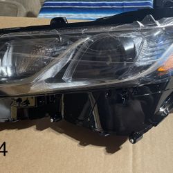 Toyota Camry Driver Side Headlight Assembly 