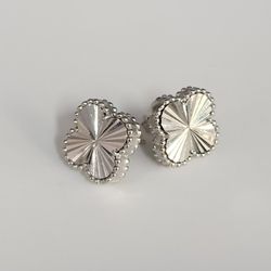 Delicate  Sterling Silver  Radiant Flower Stud Earrings