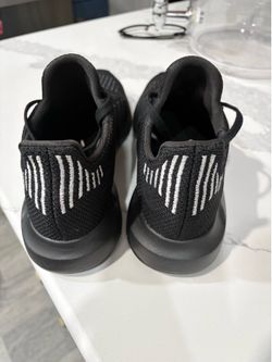 Adidas Woman’s 7 1/2