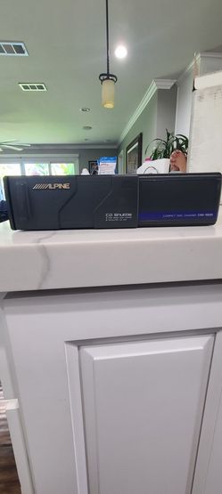 Alpine 6 Disc CD Changer