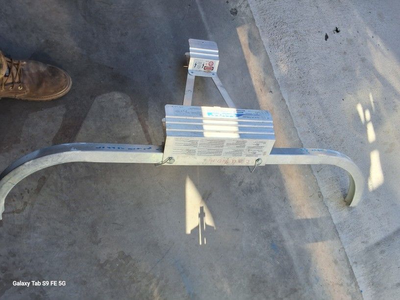 Quick-Click Extention Ladder Stabilizer