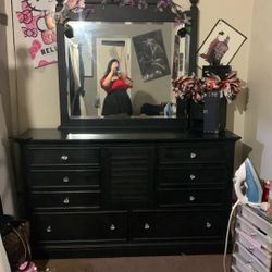Black Dresser And Mirror With Crystal Knobs