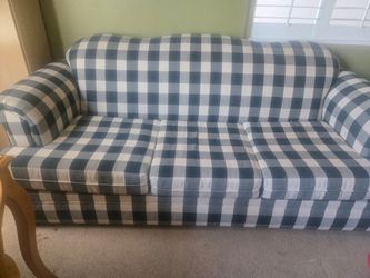 Green pritn couch
