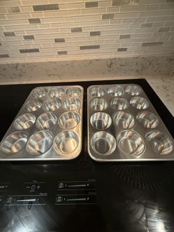 Two Muffins Pan