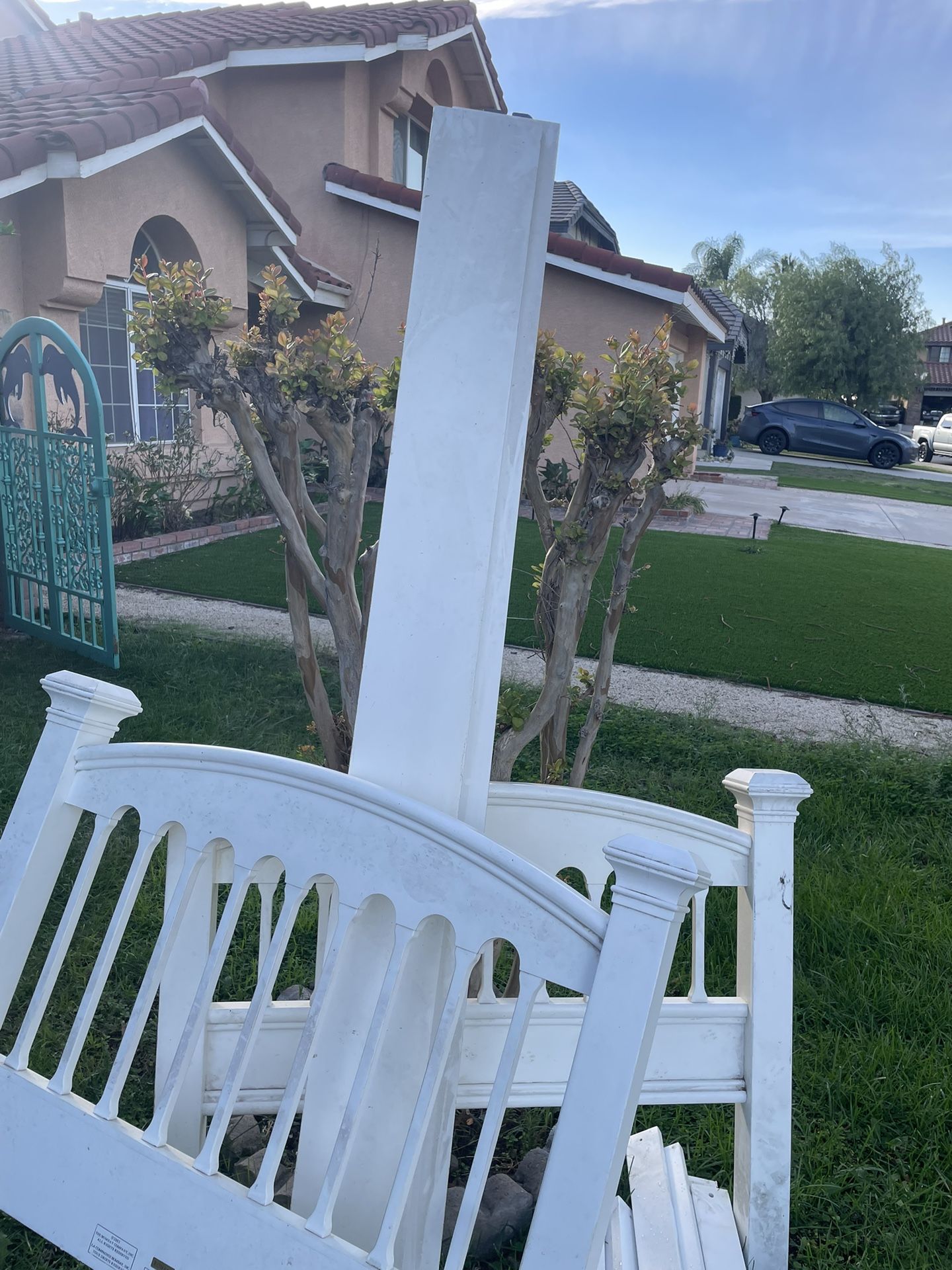 Twin Bed Frame For Child’s Bed 