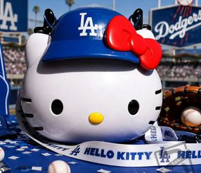 LA Dodgers 2026 Hello kitty Popcorn head