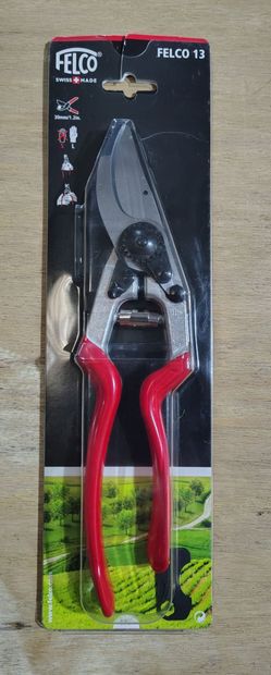 BRAND NEW***Felco F13 XL Right Hand Carbon steel Bypass Hand Pruner with Standard handle