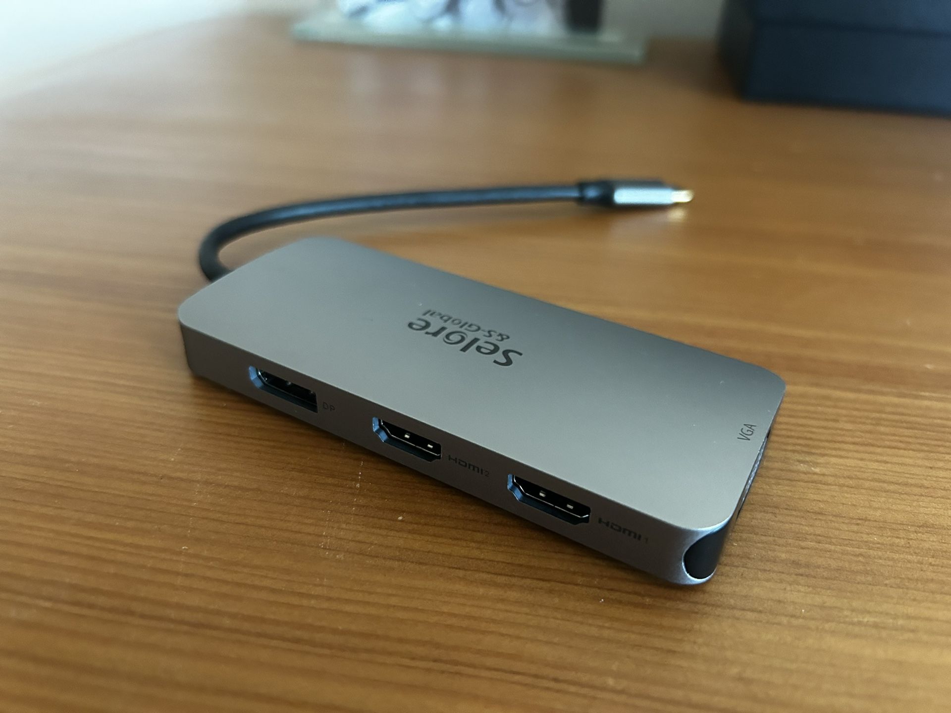 USB C to Dual HDMI Adapter – Like New, 7-in-1 Docking Station