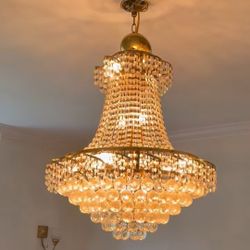 Beautiful Vintage 10 Light Crystal Chandelier 