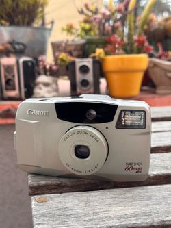 Vintage canon Sureshot 60zoom - 35mm film camera