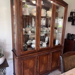 China Hutch And Table