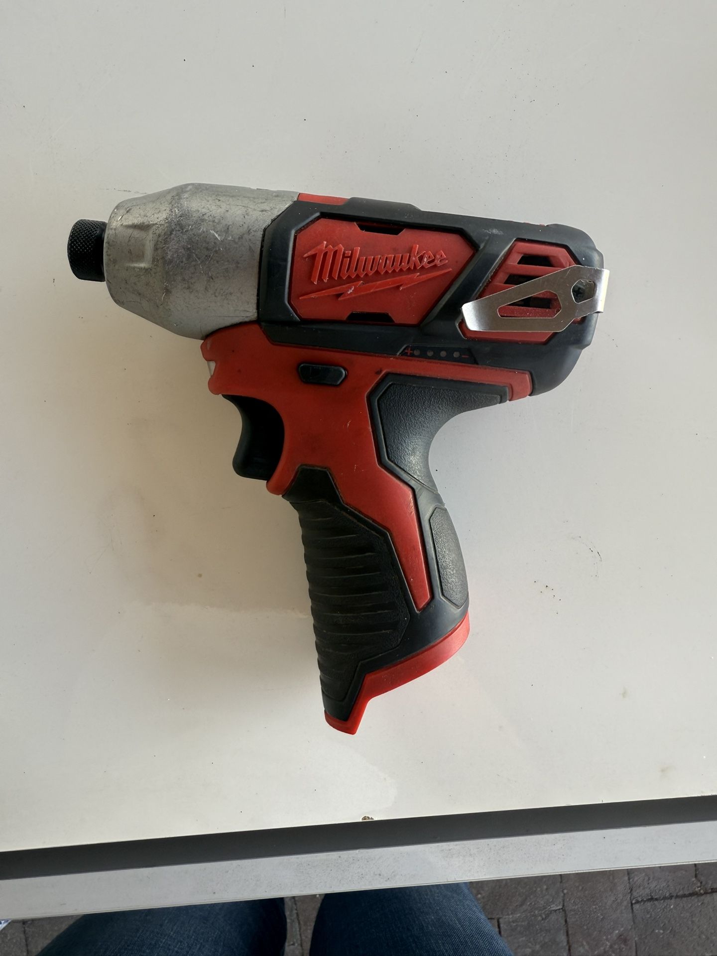 Milwaukee 2462 M12 Hex Impact Driver