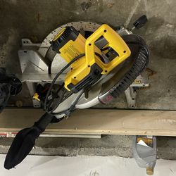 Dewalt 12 Miter Saw
