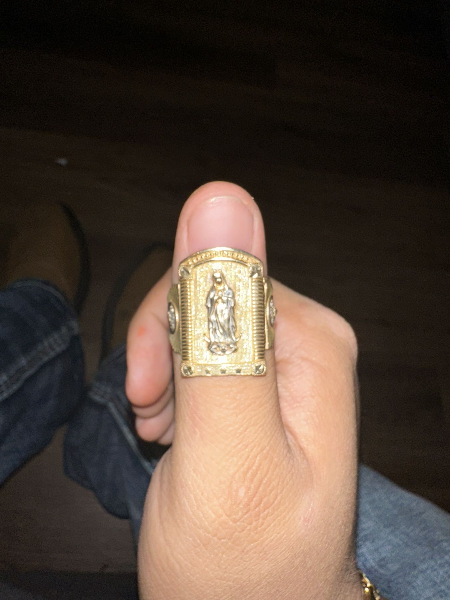 Gold Ring 