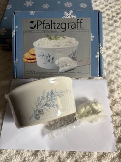 Pfaltzgraff Winter Frost Dip Mix Set Dip Bowl & Polar Bear Knife Spreader