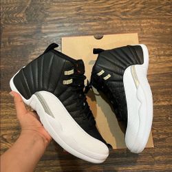 JORDAN PLAYOFF 12s Sz 8.5