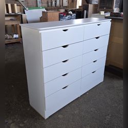 Ten drawers dresser with  rails
