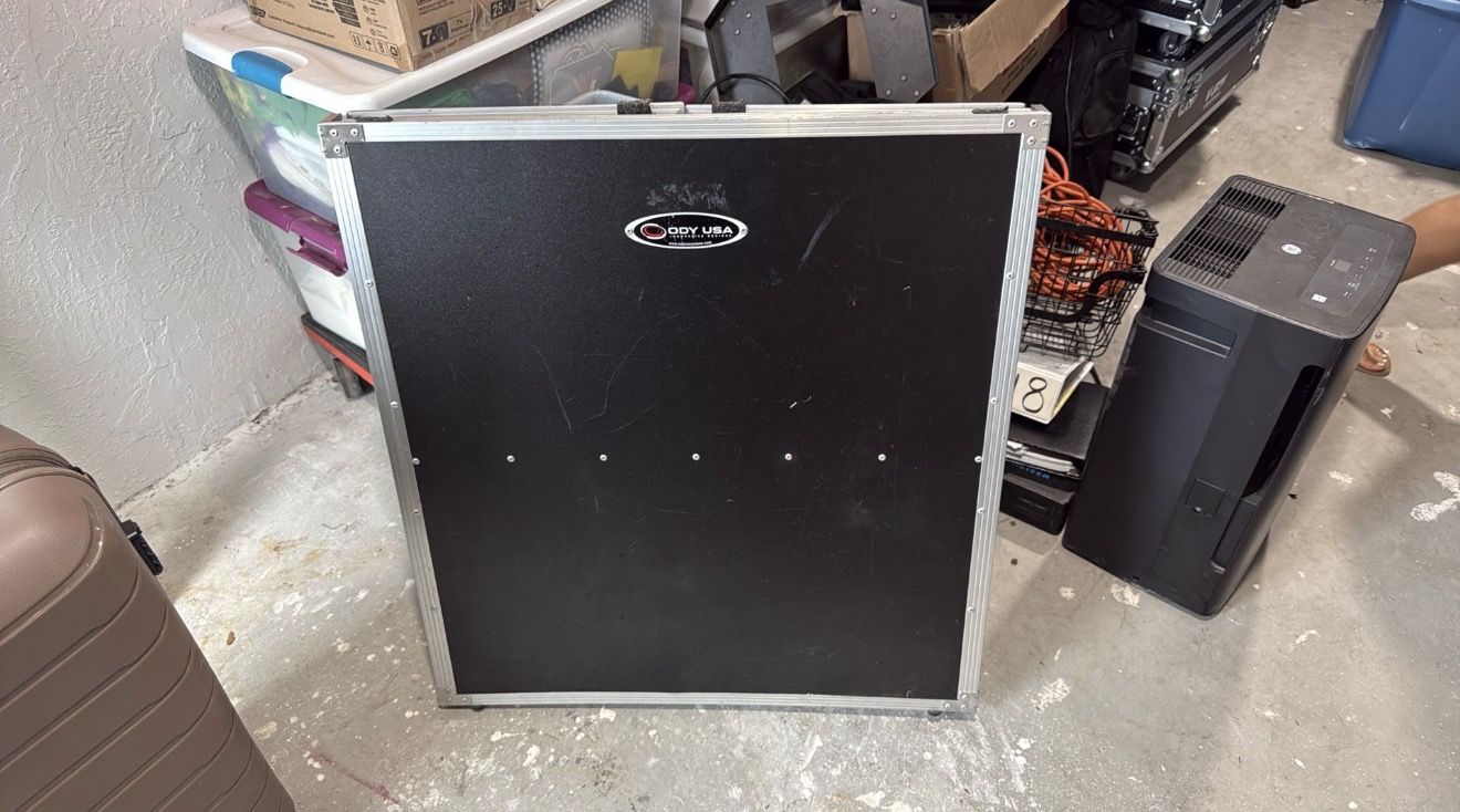 DJ booth Fascade Odyssey 