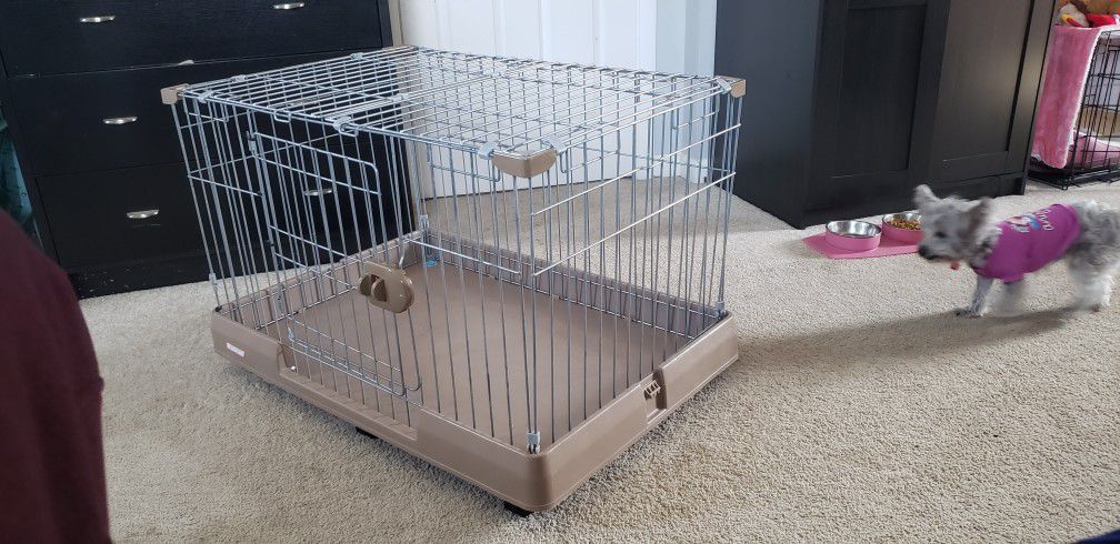 Medium Dog Cage with weels 