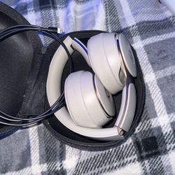 Beats Solo Pros 
