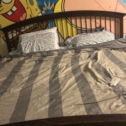 King Bed With Mattress 