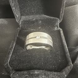 Tungsten And diamond Men’s Ring Size 10