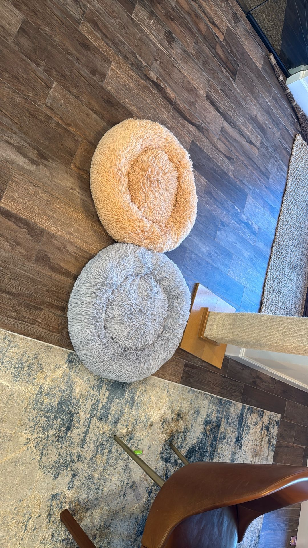Set of 2 Fluffy Pet Beds – Donut Style (Peach & Gray)