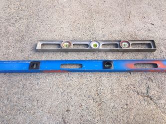 Small level and also a aluminum 3 ft level