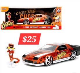 1/24 Jada 1985 Chevrolet Camaro Z28 Cheetos With Chester Cheetah Figure
