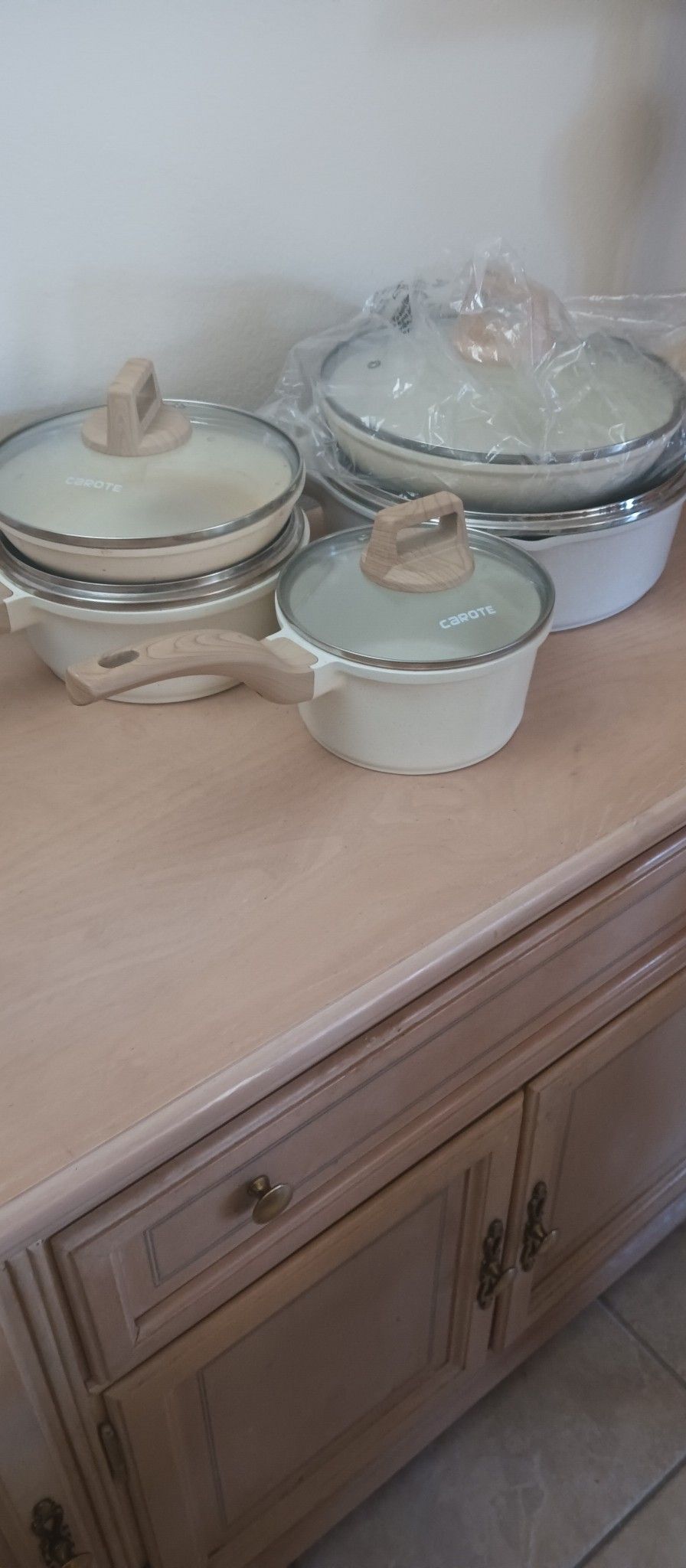 Carote Ceramic Pots And Pans Set  (Is Available)