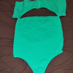 Pretty Little Thing Green Snatched Ribbed Cut Out Bodysuit XL