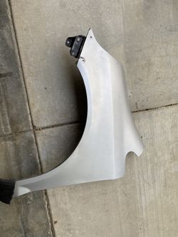 08 Honda Fit driver side fender not Oem