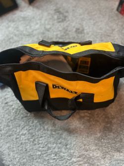 Dewalt 20V Max 1/2 in Impact Wrench Kit