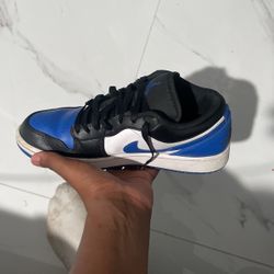 Jordan 1’s Blue Black And White 