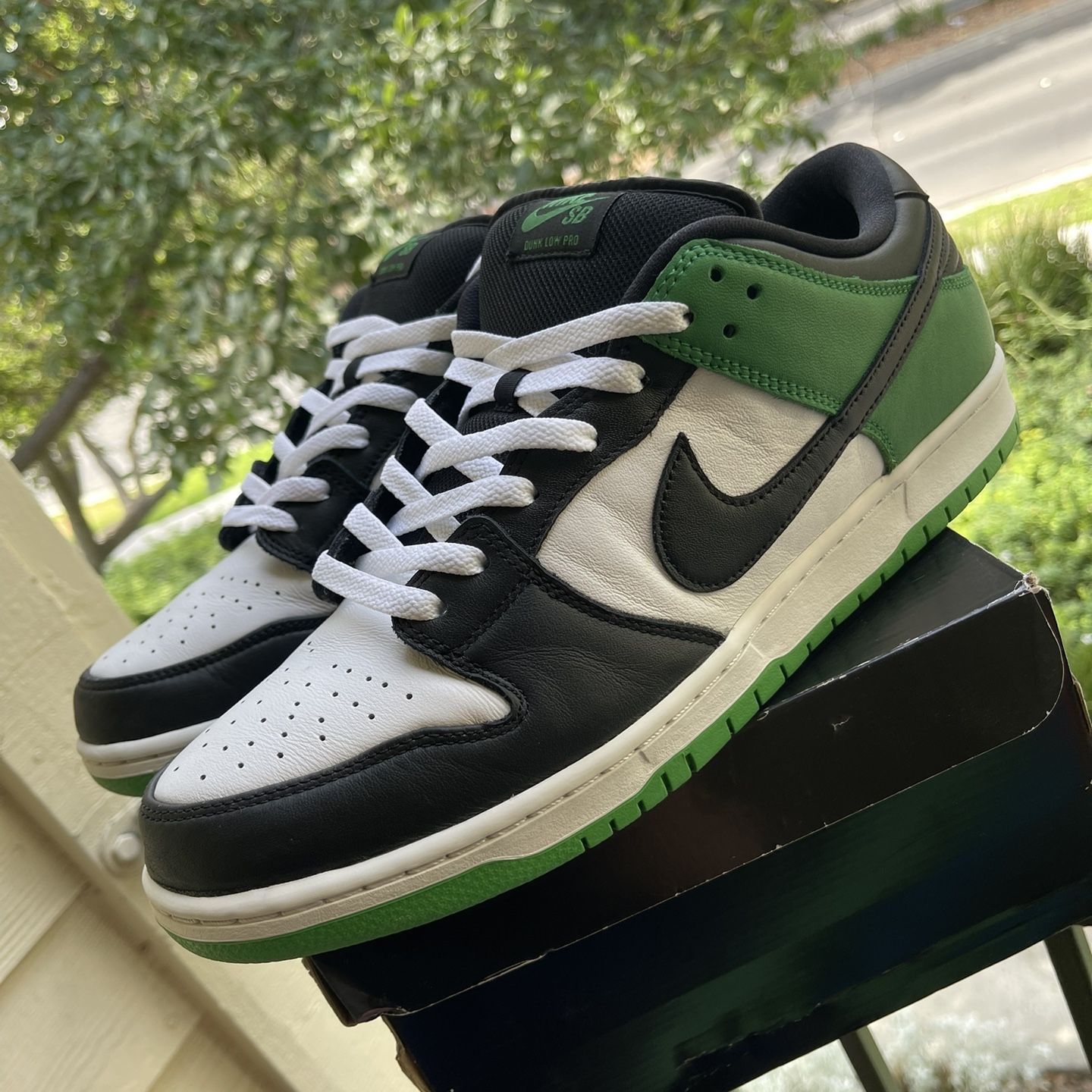 Nike Sb Dunk Low Classic Green for Sale in Woodland, CA - OfferUp