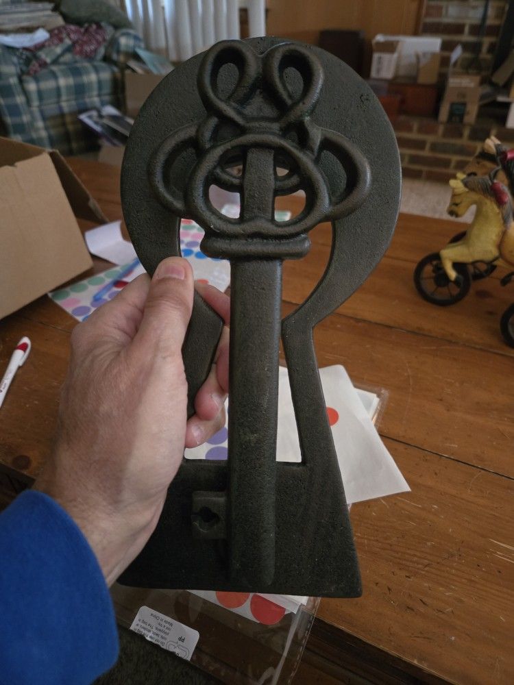 Cast Iron Key Door Knocker