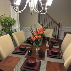 Dining Room Set/ Table and Chairs