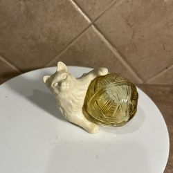 Vintage Avon Bottle “ Cat with his Yarn Ball”