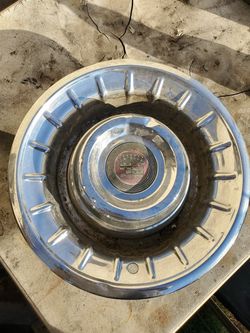 Cadillac hub cap