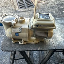Pool Pump Pentair 1.5 HP Variable Speed 