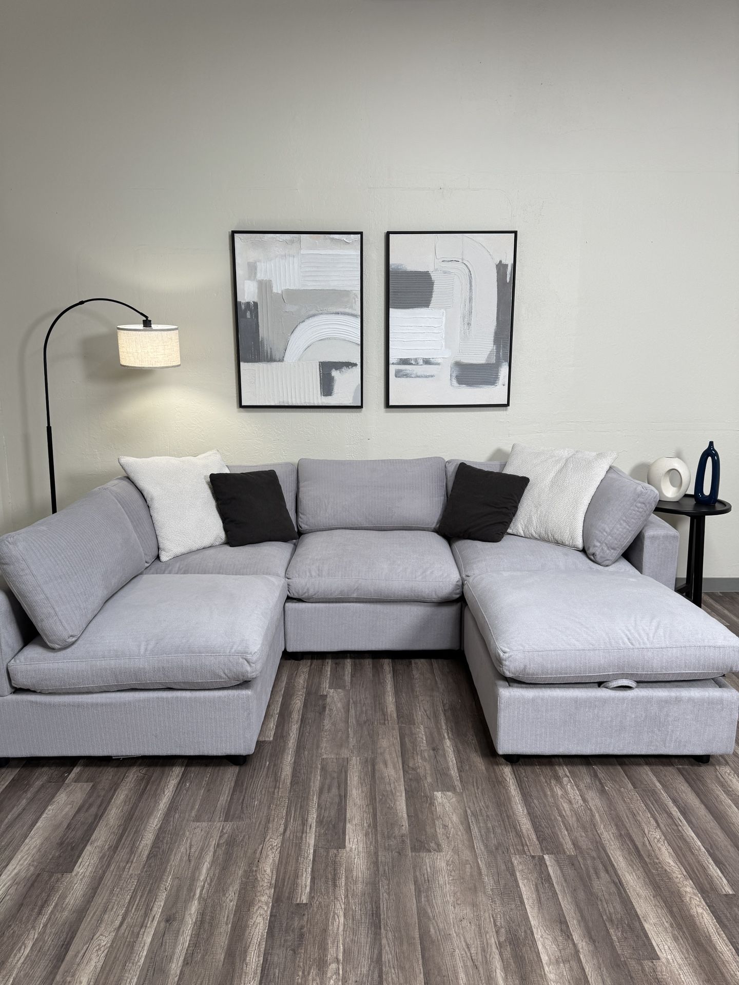 New In Box 5 Piece Modular Comfy Cloud Sectional - Light Gray
