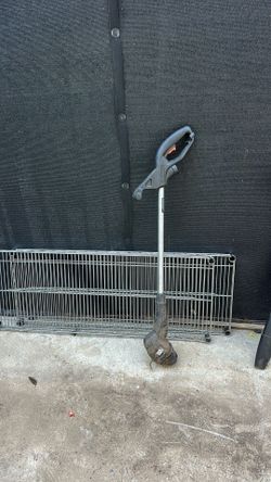 Black & Decker plug-in weedeater