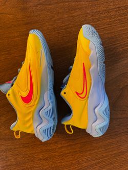 Nike Giannis Immortality 4 youth size 2 1/2 very cool shoe stands out… first come first serve