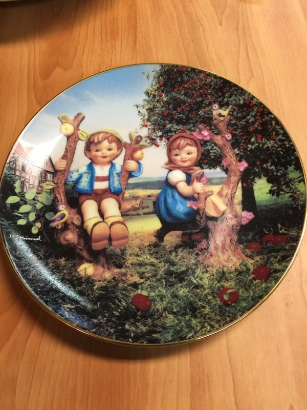 M.J Hummel plate