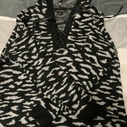 Rock & Republic Hooded Sweater Size M