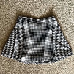 4 years 4T girl Gymboree houndstooth black and white skort skirt pleated like new EUC